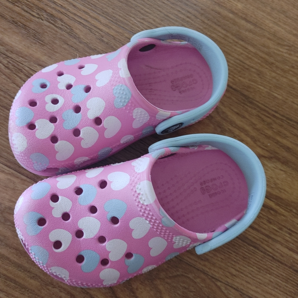 Heart Crocs 8 Toddler